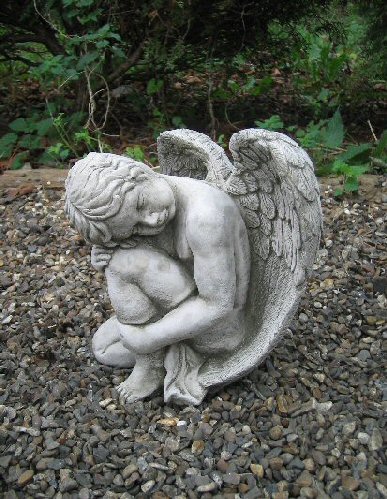 KAC29 Large Crouching Angel KAC29 Large Crouching Angel